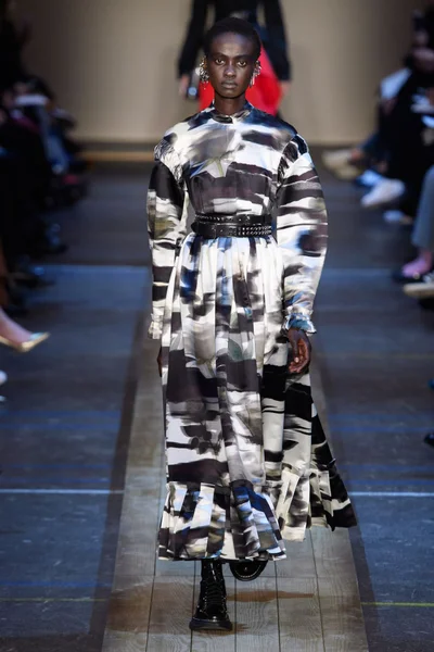 Look 7